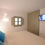 Anemoni By Mykonian Kazarte * Kalafáti